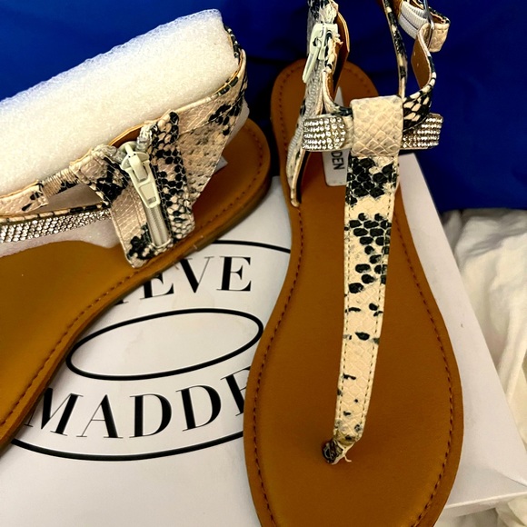 Steve Madden Leven Bling Snakeskin Rhinestone Zip Sandals - Picture 2 of 7